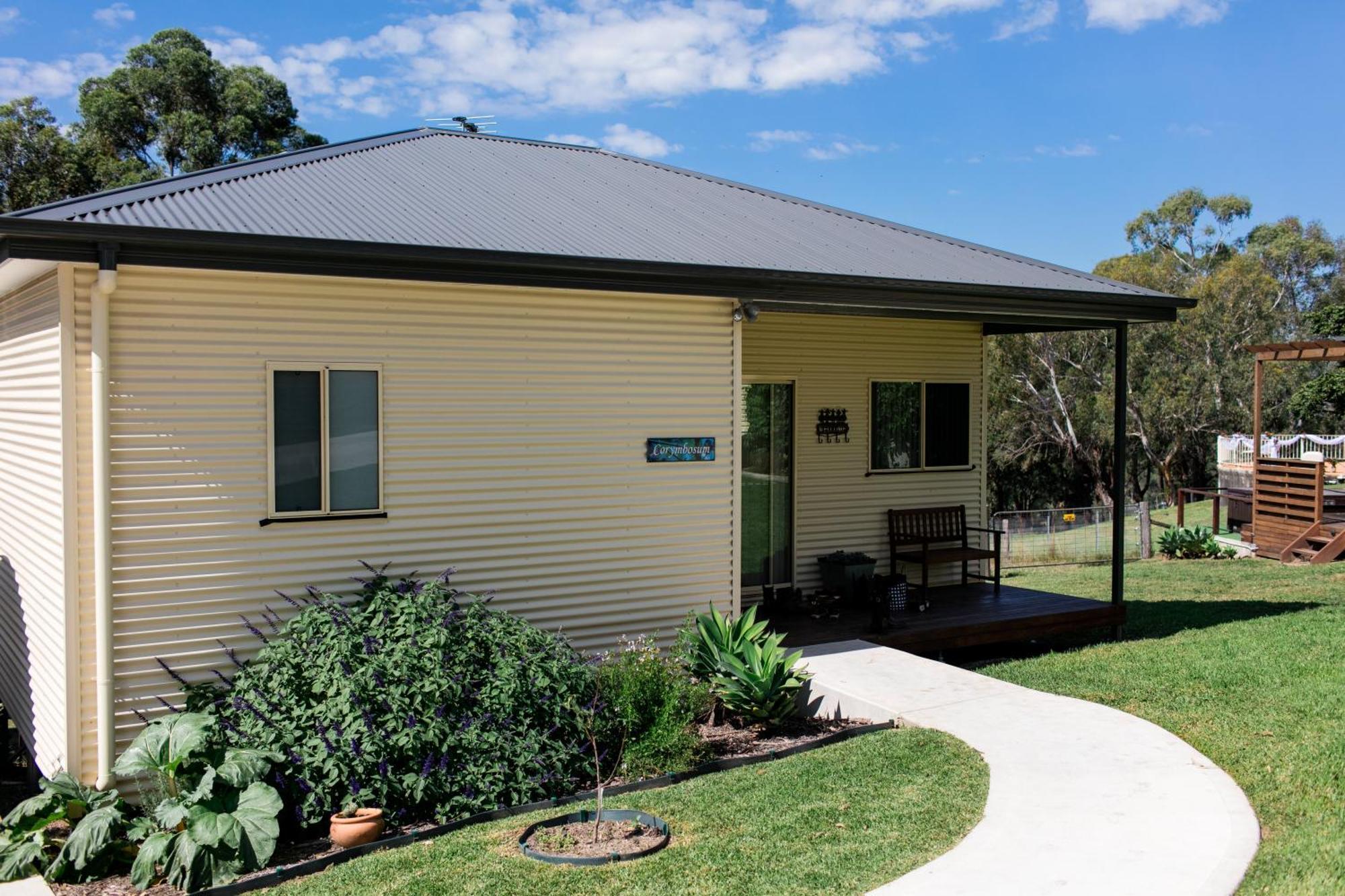 Blueberry Hills On Comleroy Farmstay - Self-Contained Cottages Kurrajong الغرفة الصورة
